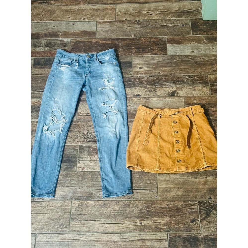 American Eagle Outfitters - Regular Size 2 - Lot of 2 - Tomgirl Jeans + Skirt